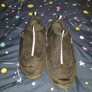 Super cute ladies Northside shoes